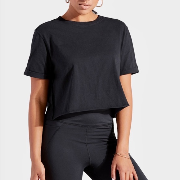Boxy Crop Black Tee - Picture 2 of 9
